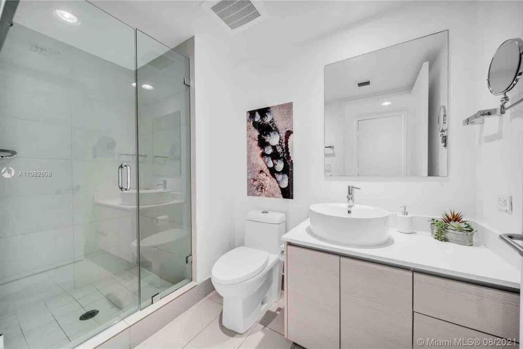 Studio 2Bed Beach Apmt With Amazing Views 30B Холандейл Бийч Екстериор снимка