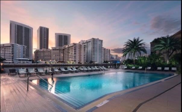 Studio 2Bed Beach Apmt With Amazing Views 30B Холандейл Бийч Екстериор снимка