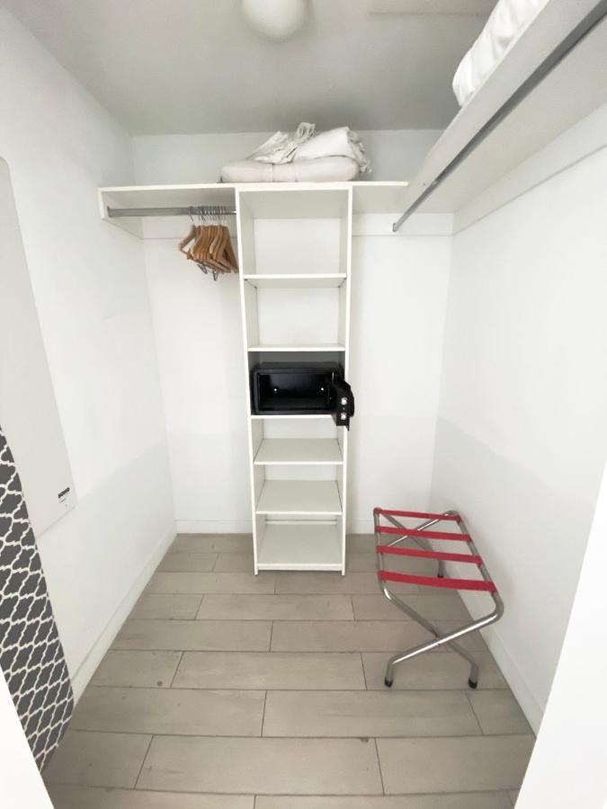 Studio 2Bed Beach Apmt With Amazing Views 30B Холандейл Бийч Екстериор снимка